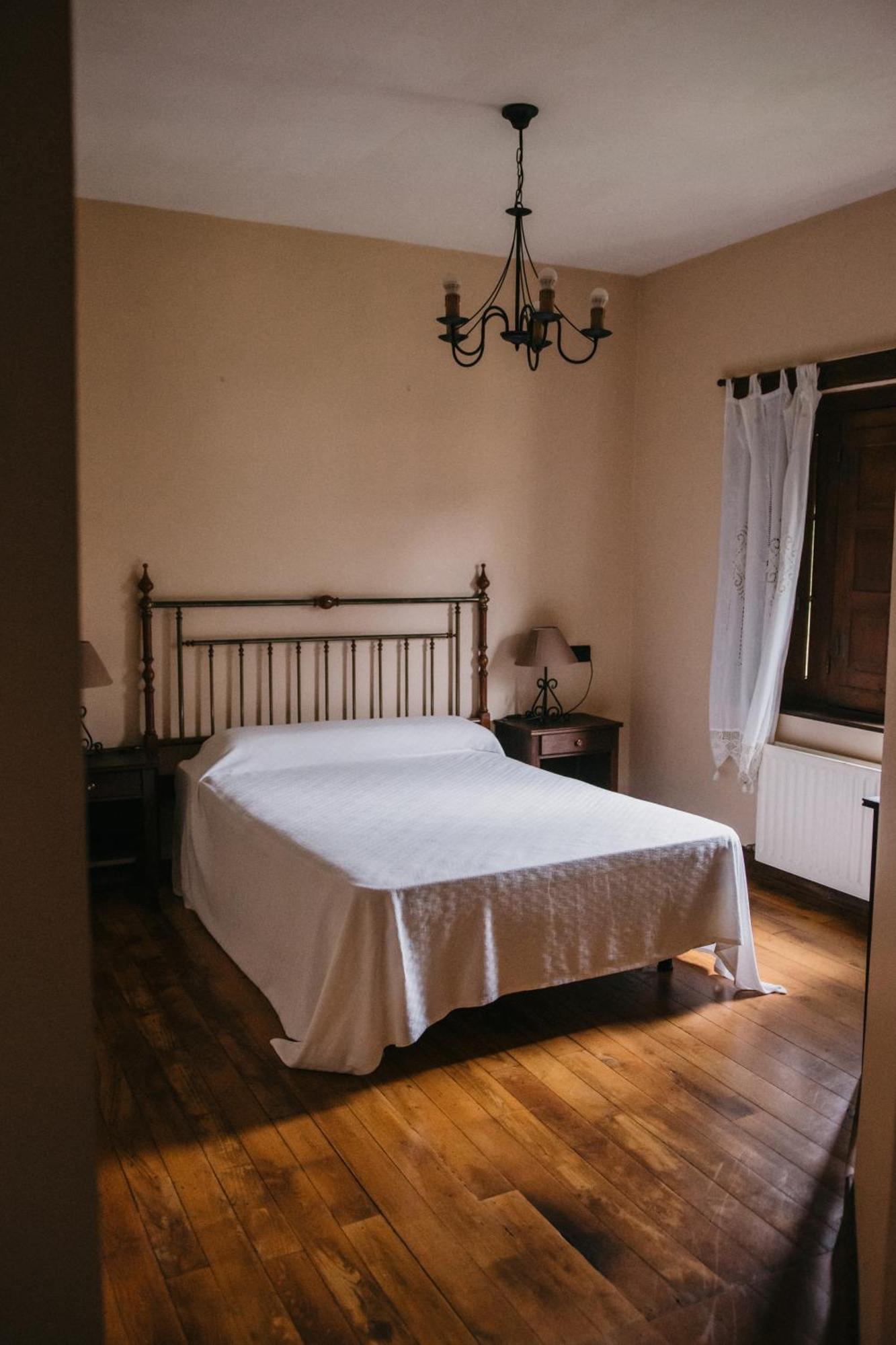Palacio Conde Toreno Malleza エクステリア 写真