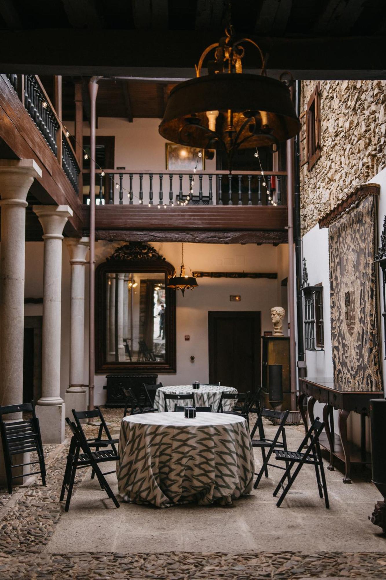 Palacio Conde Toreno Malleza エクステリア 写真